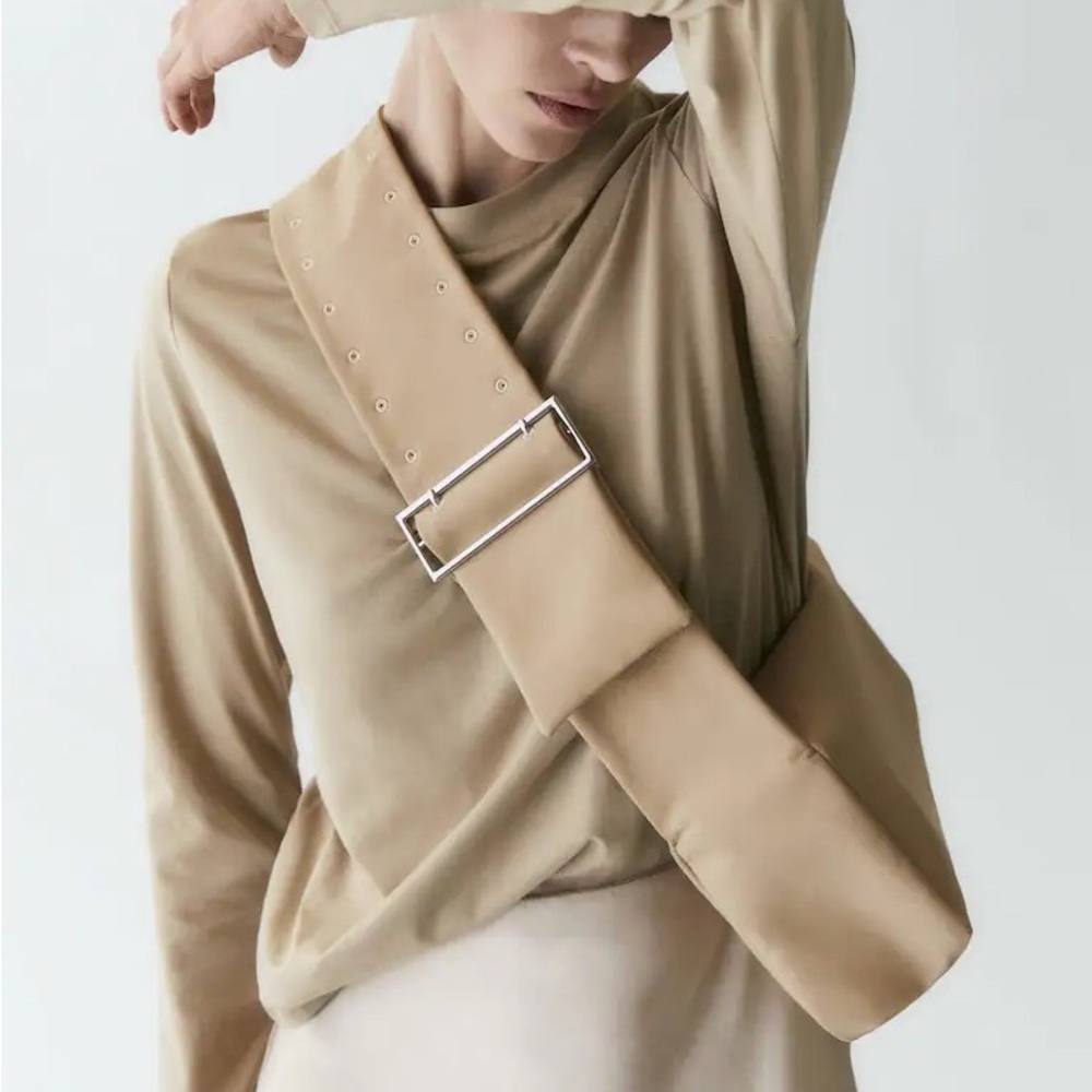 Buckle shoulder bag